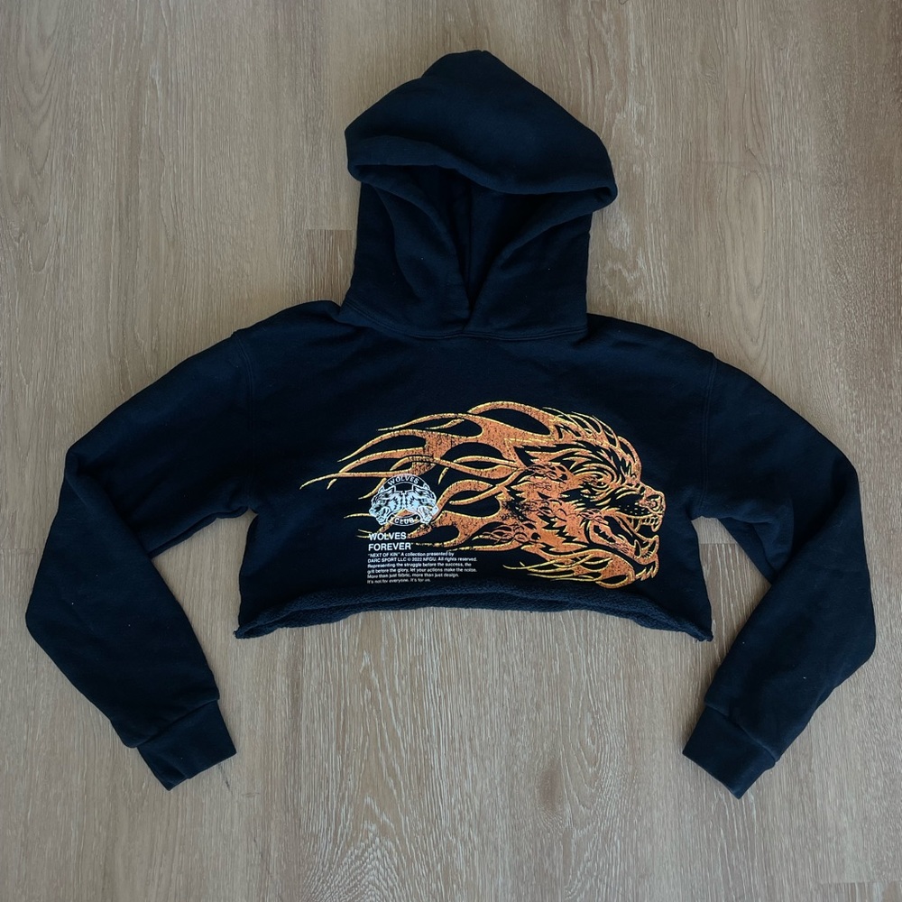 Darc Sport Flaming Wolf Women’s Cropped Hoodie